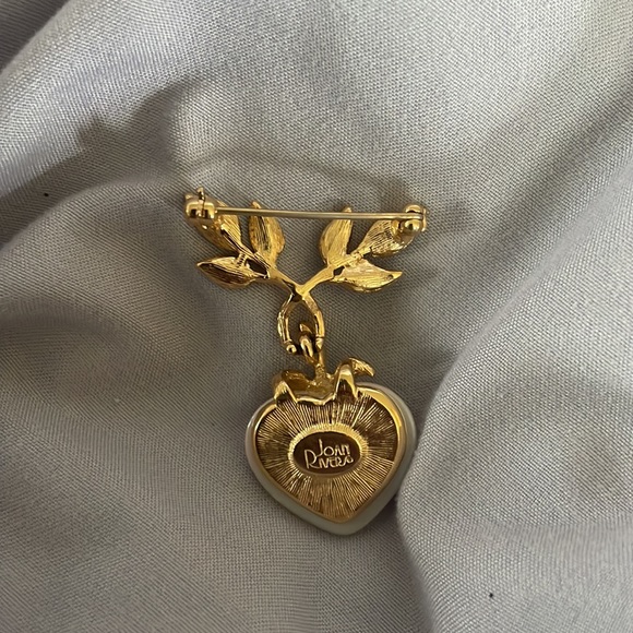 Joan Rivers Brooch - Picture 3 of 9